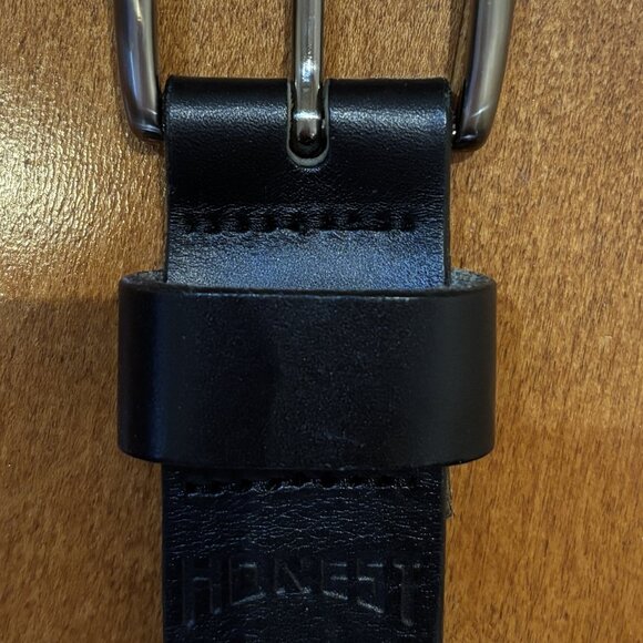 Black Men’s Brighton Leather Belt - Picture 3 of 11
